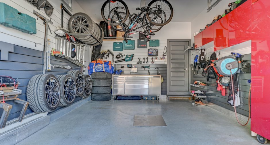 Garage