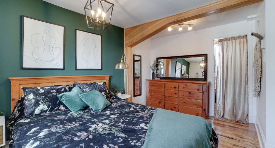 Primary bedroom