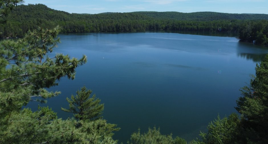 Vue sur l'eau