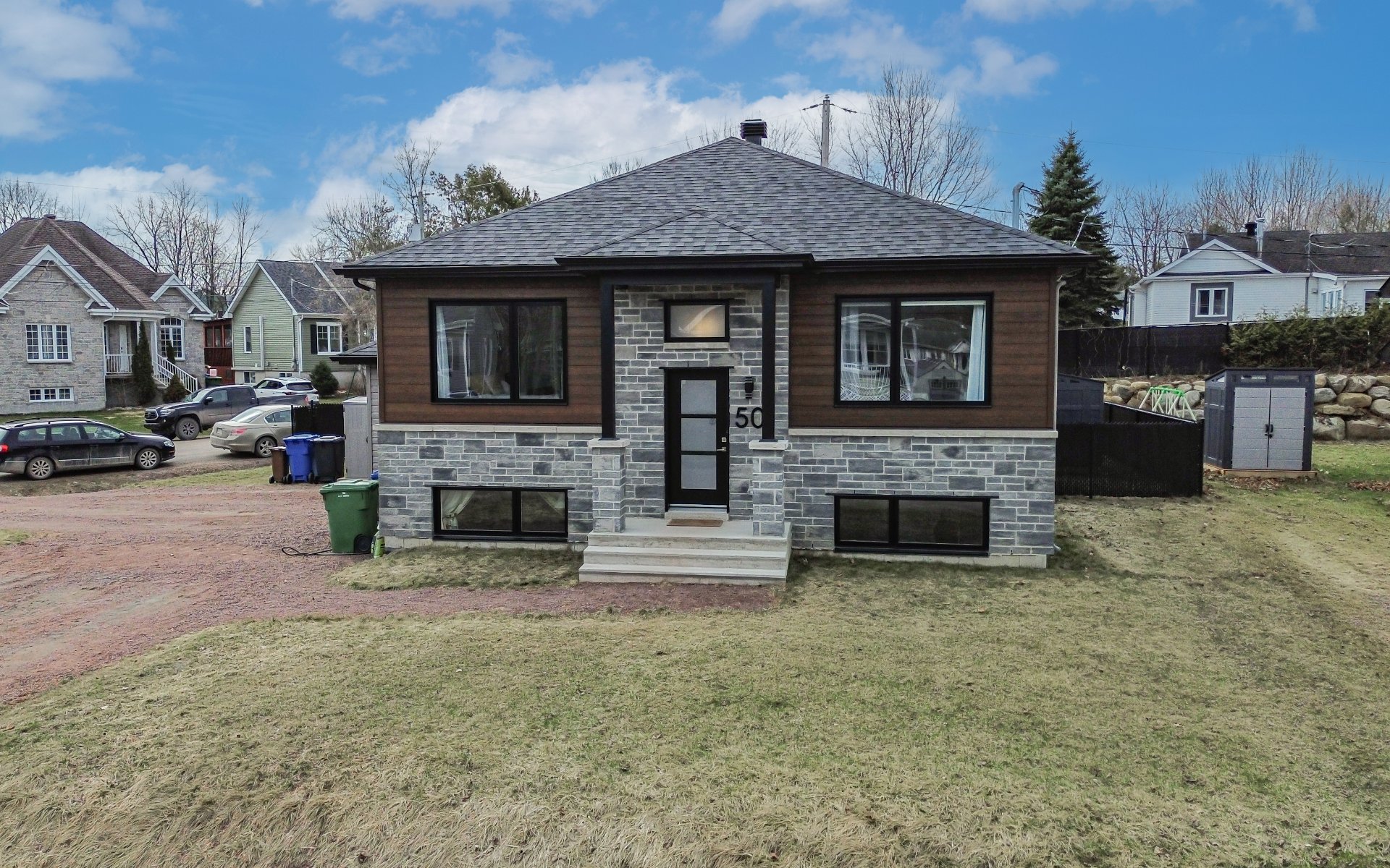 Duplex à vendre, Grenville