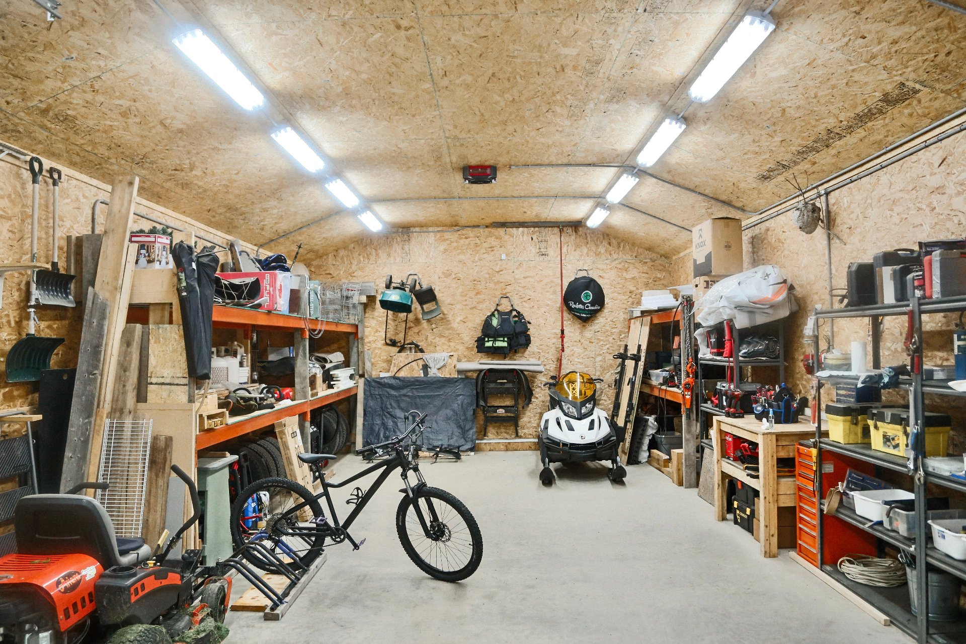 Garage
