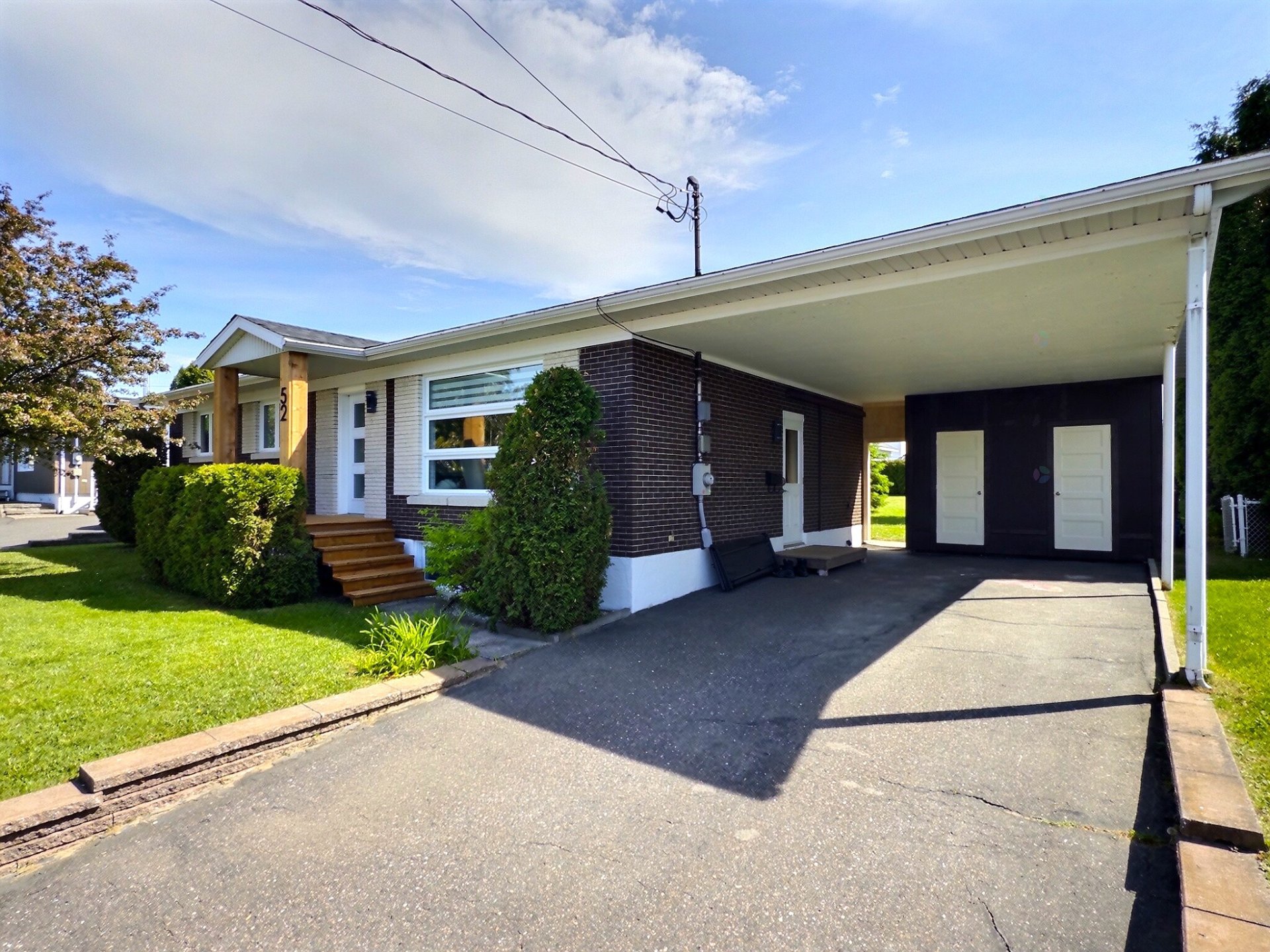 52 Rue Ste-Thérèse E. — photo 2