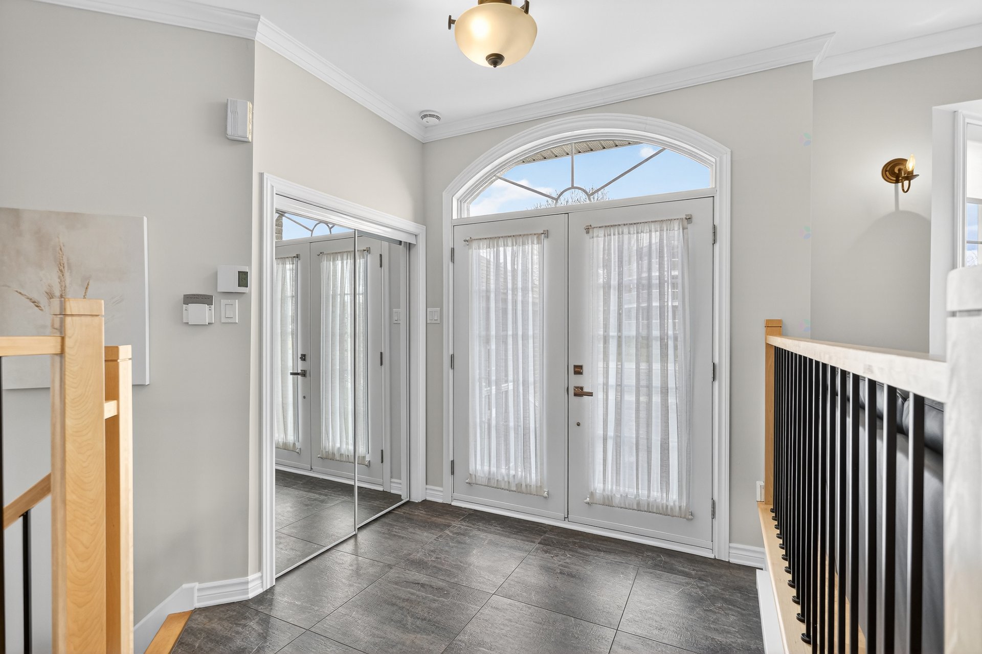 320 Rue Valmont — photo 2