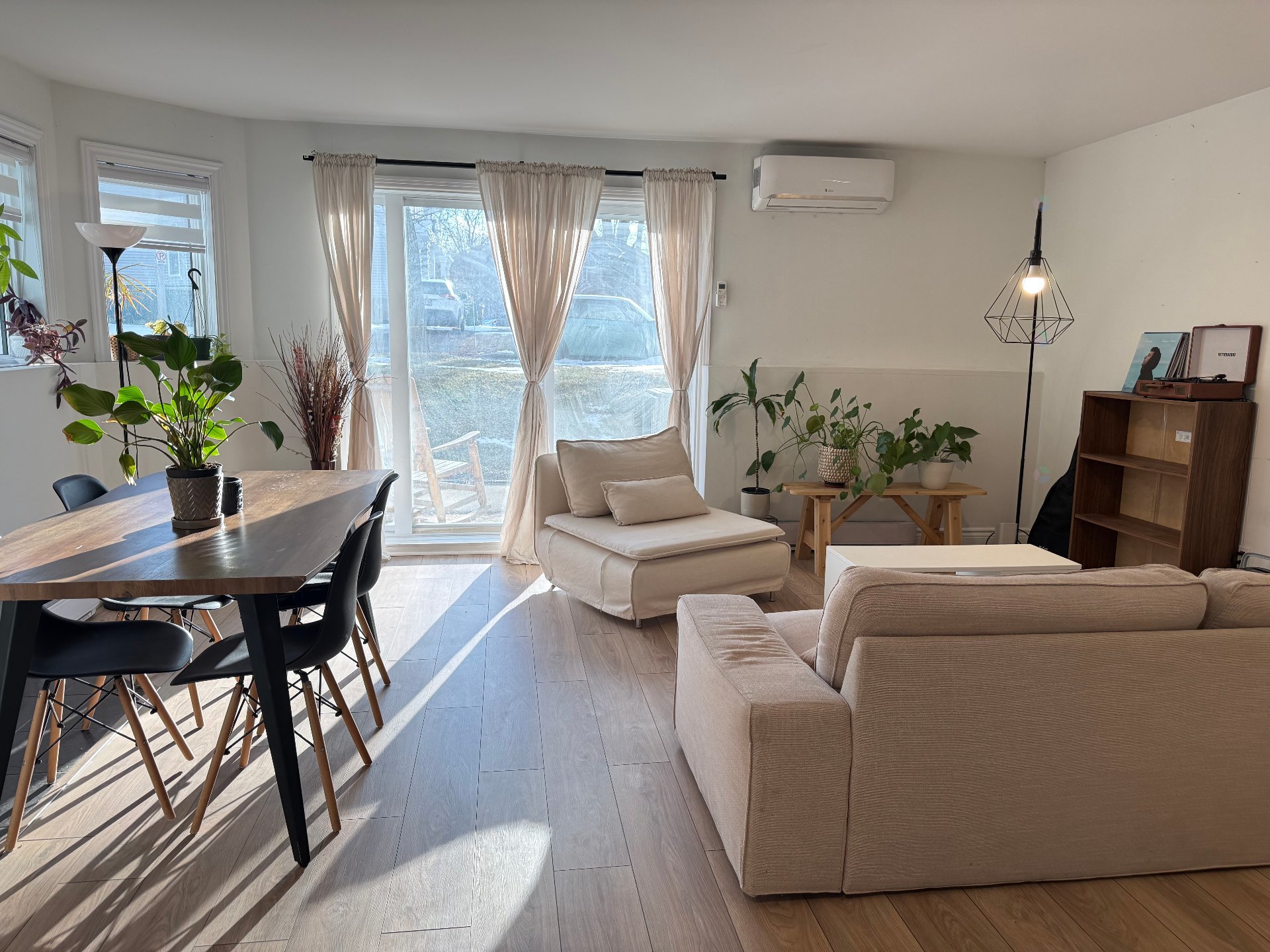 37 Av. Joubert (#102) — photo 2